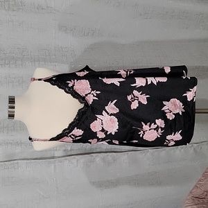 Torrid- Velour Floral tank top